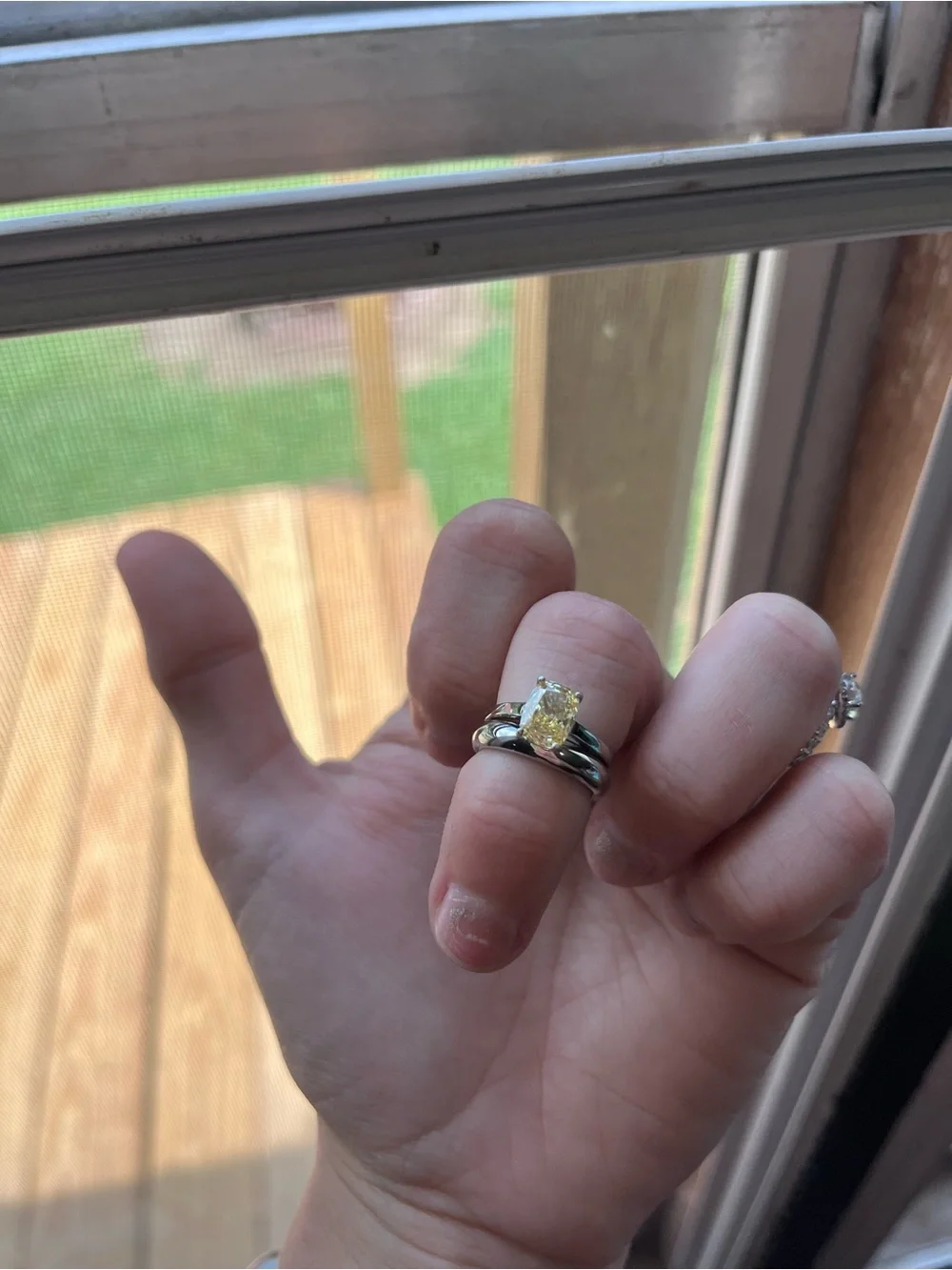 Yellow Gemstone Solitaire Ring in Silver Band 316L steel size 4